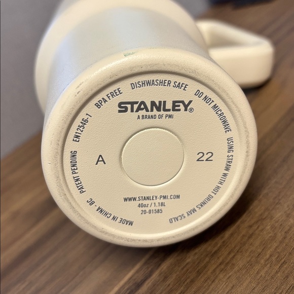 Stanley 40oz Travel Tumbler with Handle - Picture 6 of 7